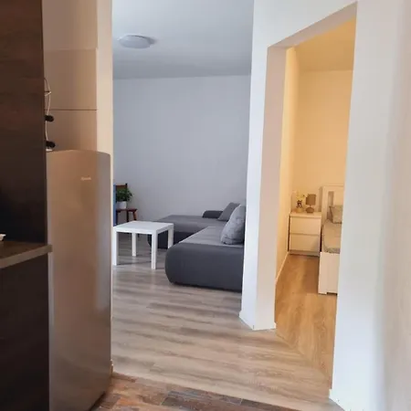 Dalla Rossa Apartment *